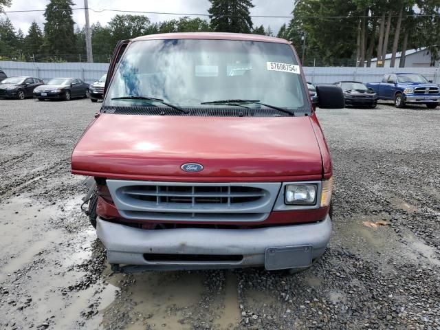 2001 Ford Econoline E350 Super Duty Wagon