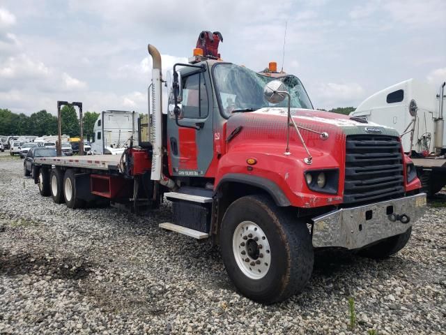 2014 Freightliner 114SD