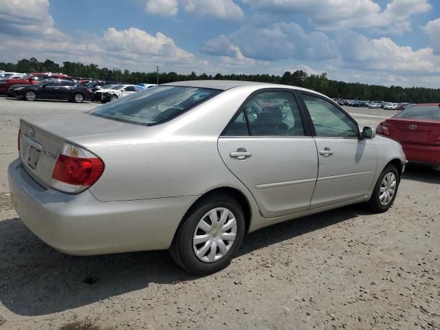 2005 Toyota Camry LE