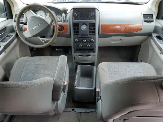 2008 Chrysler Town & Country LX