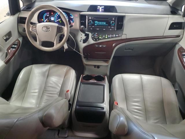 2013 Toyota Sienna XLE