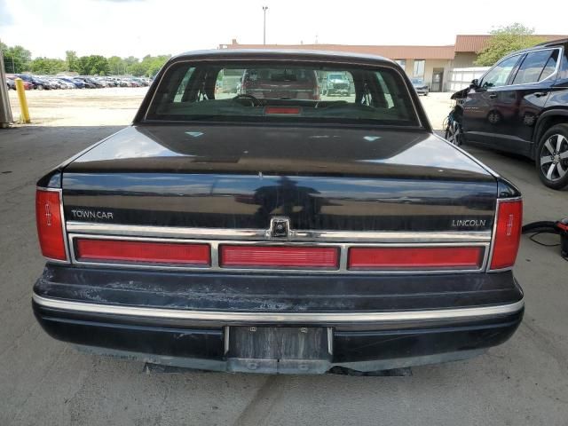 1997 Lincoln Town Car Signature