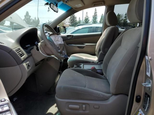 2009 Toyota Sienna CE