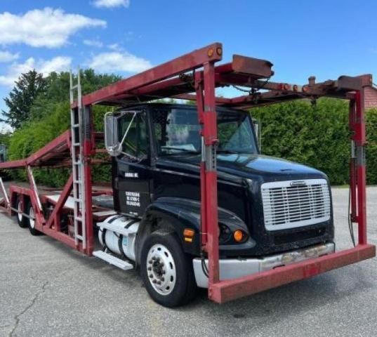 2002 Freightliner Medium Conventional FL112