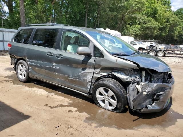 2013 Toyota Sienna LE