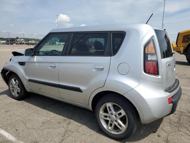 2010 KIA Soul +