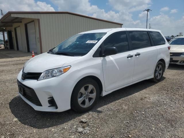 2018 Toyota Sienna L