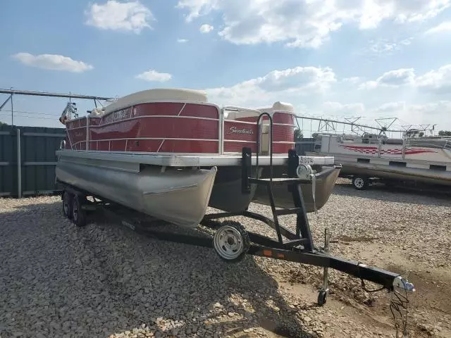 2015 Suncruiser Boat