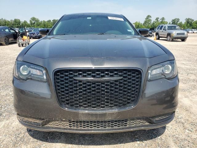 2021 Chrysler 300 Touring