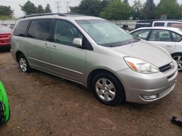 2004 Toyota Sienna XLE