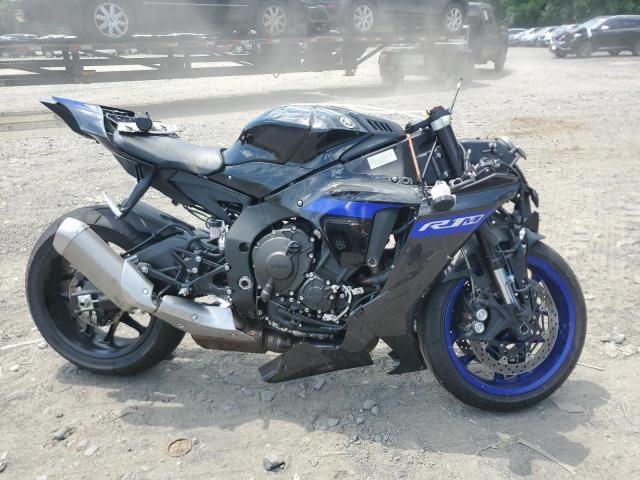 2024 Yamaha YZFR1