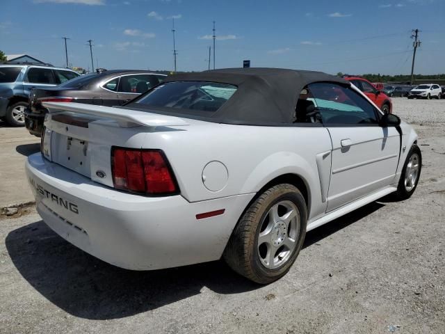 2004 Ford Mustang