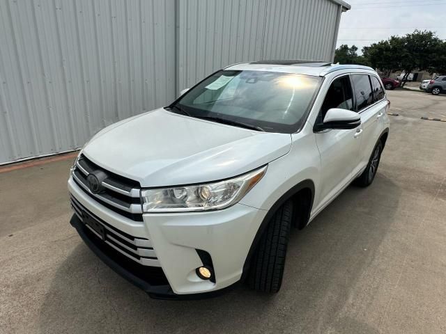 2018 Toyota Highlander SE