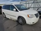 2009 Chrysler Town & Country Touring