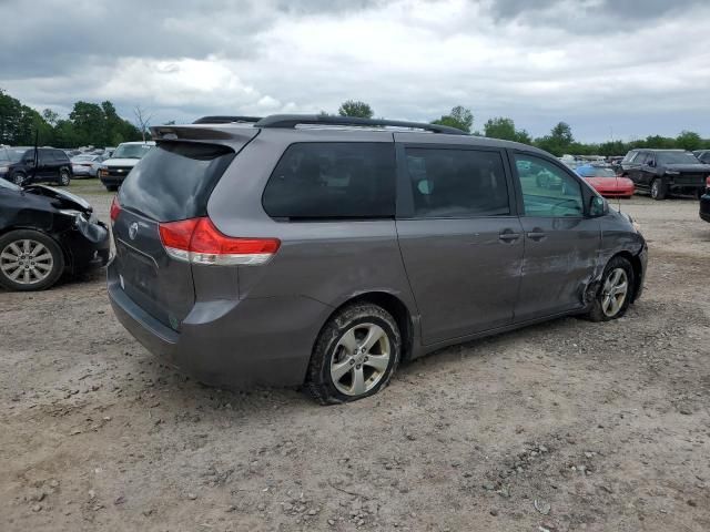 2013 Toyota Sienna LE