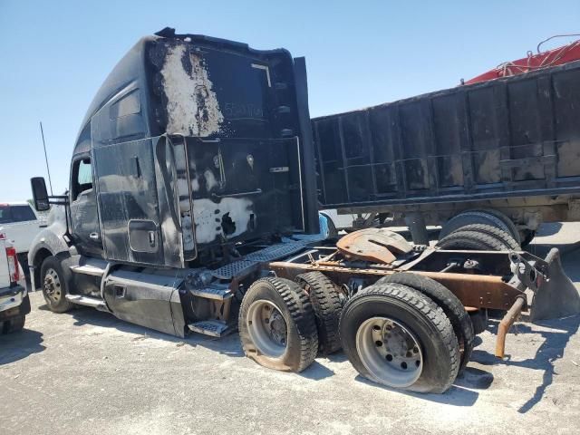 2015 Kenworth Construction T680