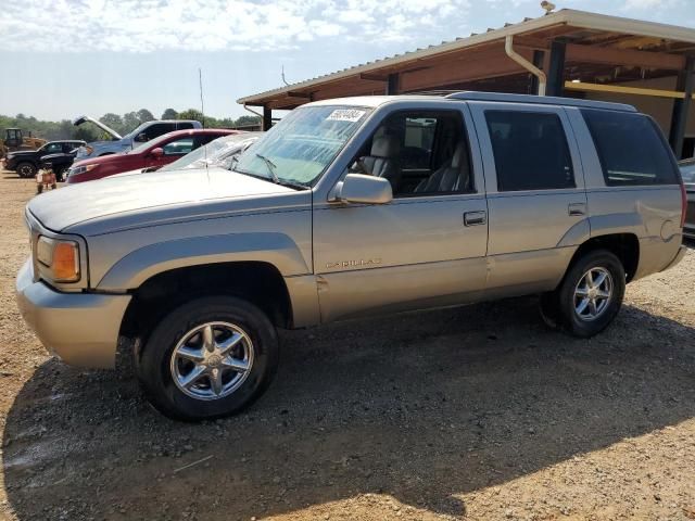 2000 Cadillac Escalade Luxury