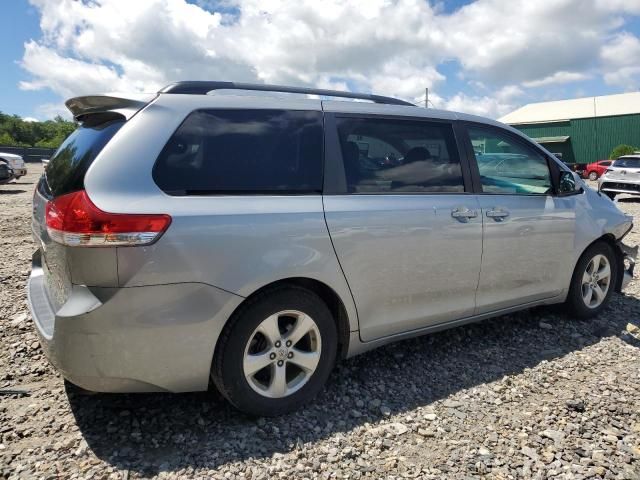 2014 Toyota Sienna LE