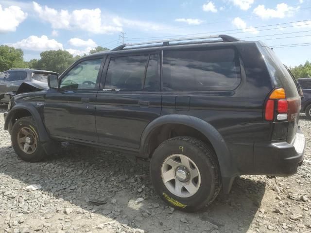 2004 Mitsubishi Montero Sport ES