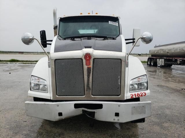 2024 Kenworth Construction T880