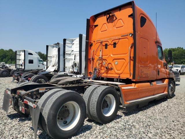 2012 Freightliner Cascadia 125