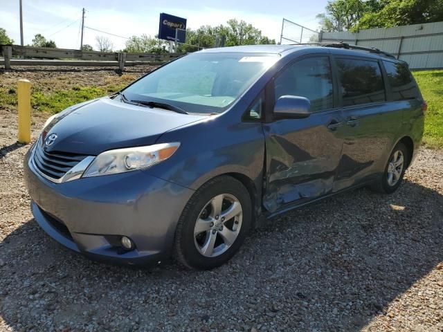 2013 Toyota Sienna XLE