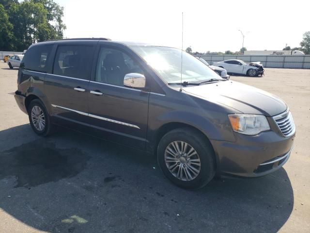 2016 Chrysler Town & Country Touring L