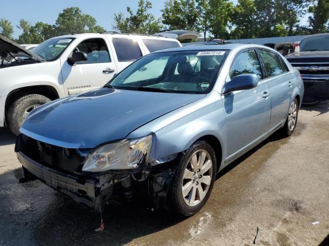 2005 Toyota Avalon XL