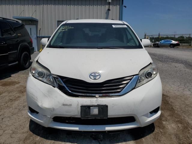 2013 Toyota Sienna LE