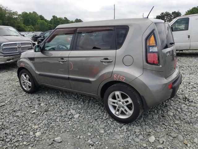 2011 KIA Soul +