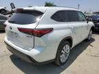 2022 Toyota Highlander Hybrid Limited