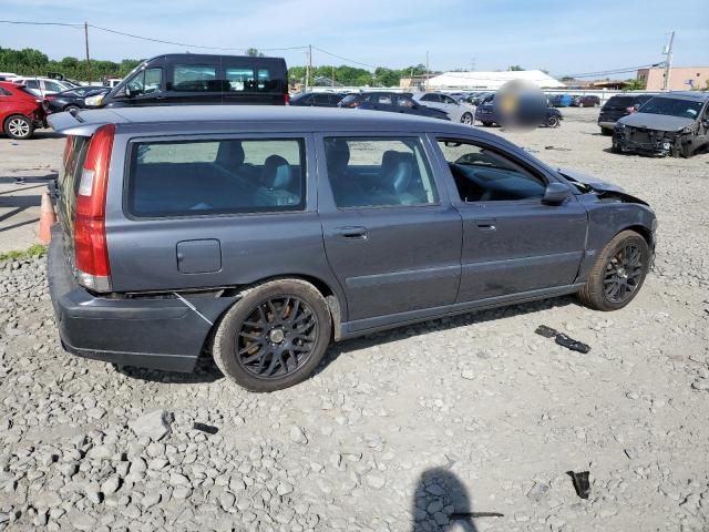 2004 Volvo V70 R