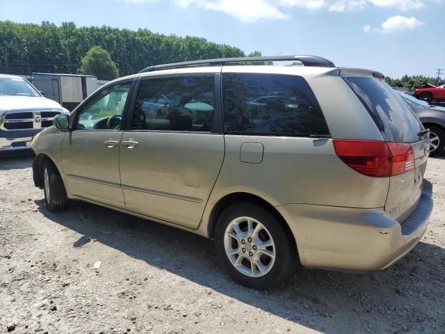 2004 Toyota Sienna XLE