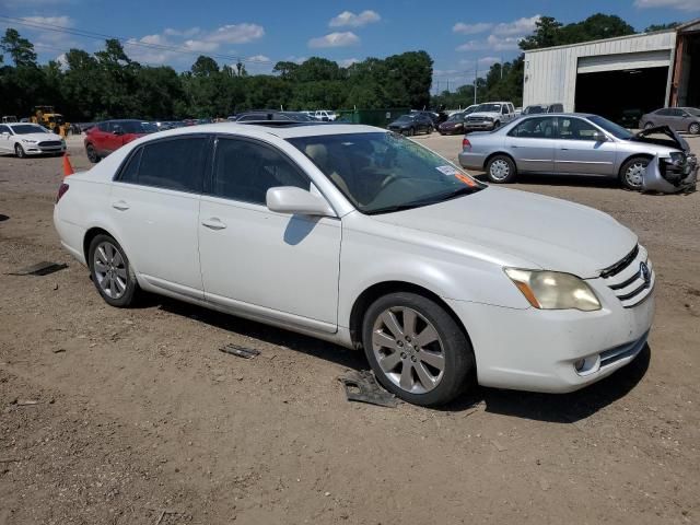 2005 Toyota Avalon XL