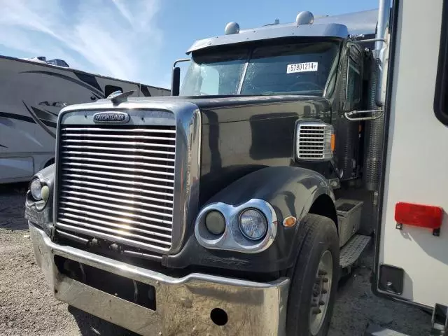 2007 Freightliner Conventional Coronado 132