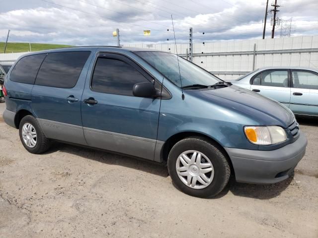 2001 Toyota Sienna CE