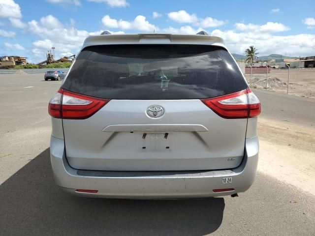 2019 Toyota Sienna LE