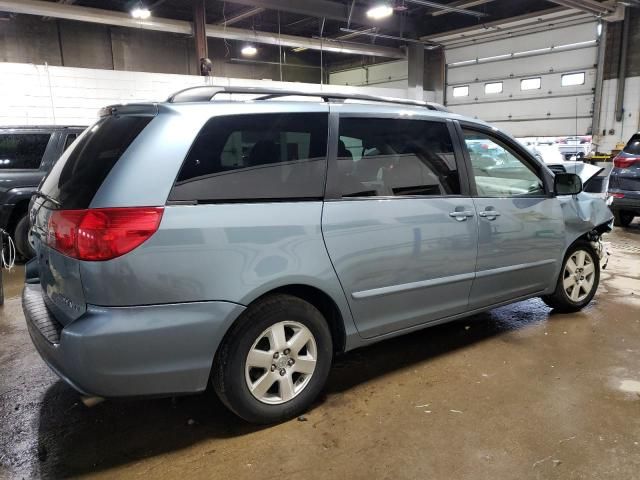 2009 Toyota Sienna CE