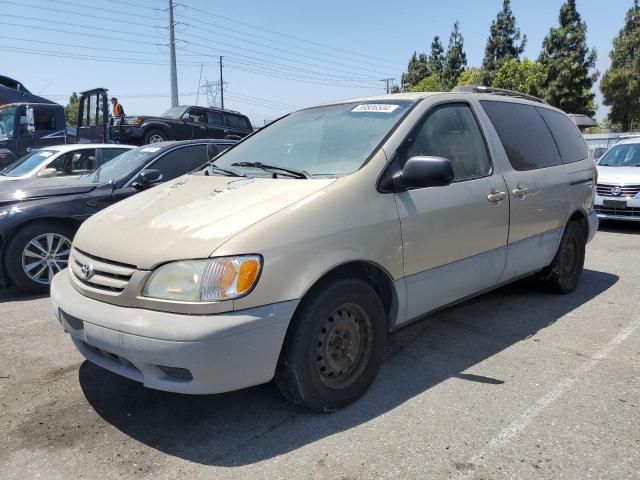 2003 Toyota Sienna CE