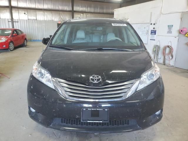 2013 Toyota Sienna XLE