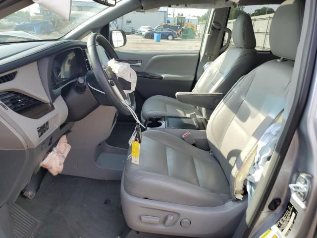 2017 Toyota Sienna XLE