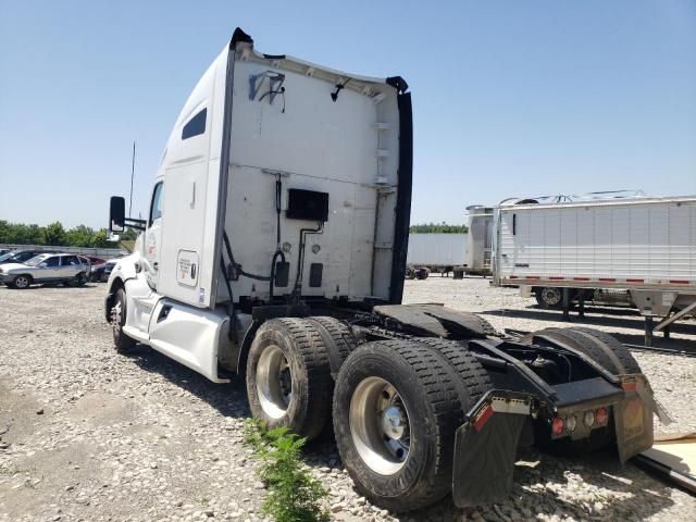 2019 Kenworth Construction T680