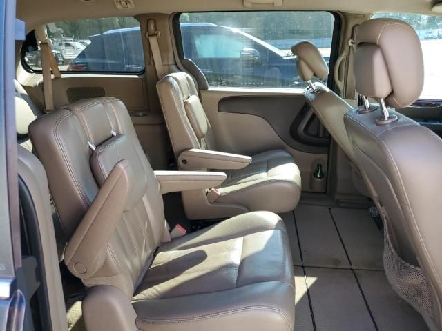 2012 Chrysler Town & Country Touring