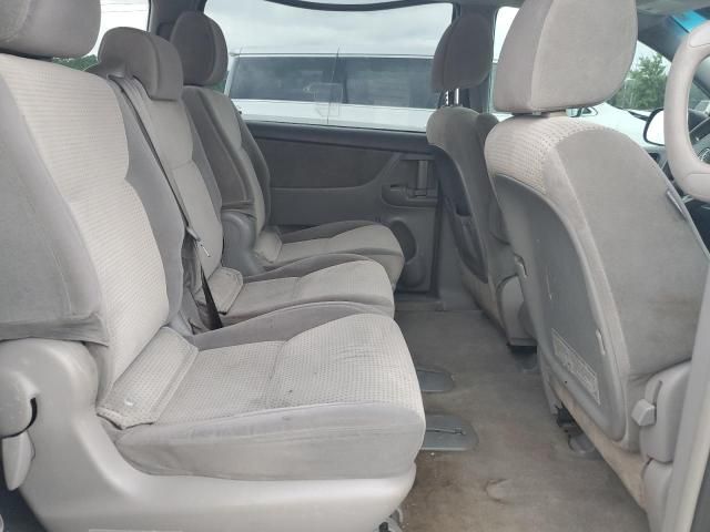 2009 Toyota Sienna CE