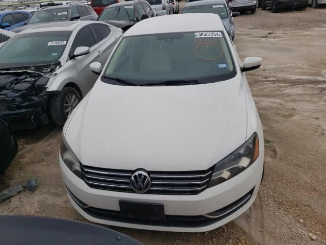 2015 Volkswagen Passat SE