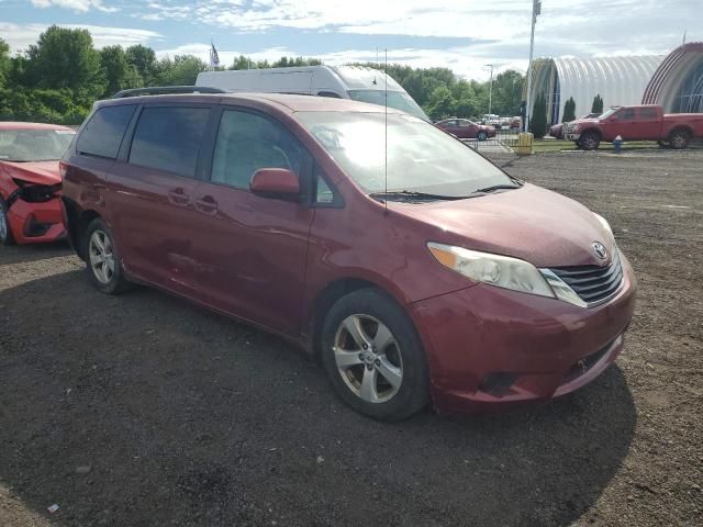 2011 Toyota Sienna LE