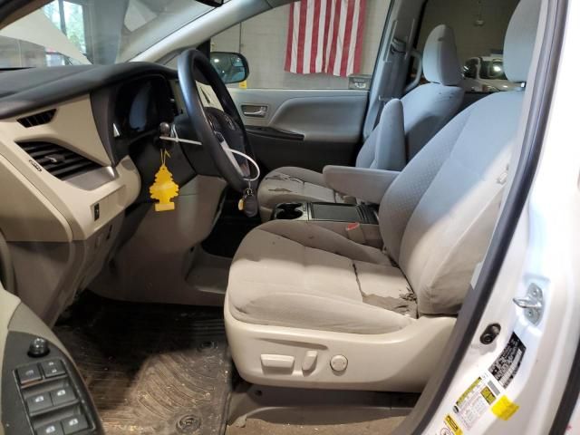 2017 Toyota Sienna LE