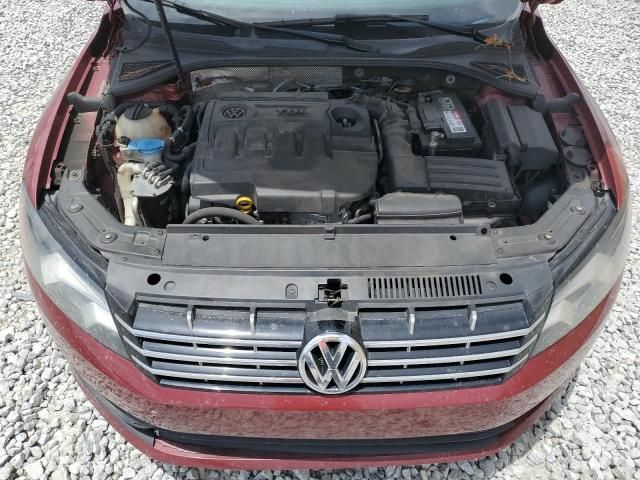 2015 Volkswagen Passat SE