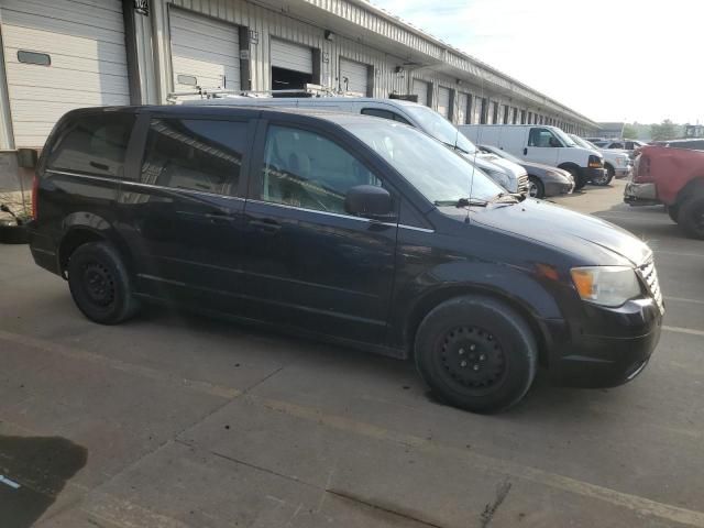 2010 Chrysler Town & Country LX