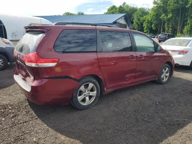 2011 Toyota Sienna LE